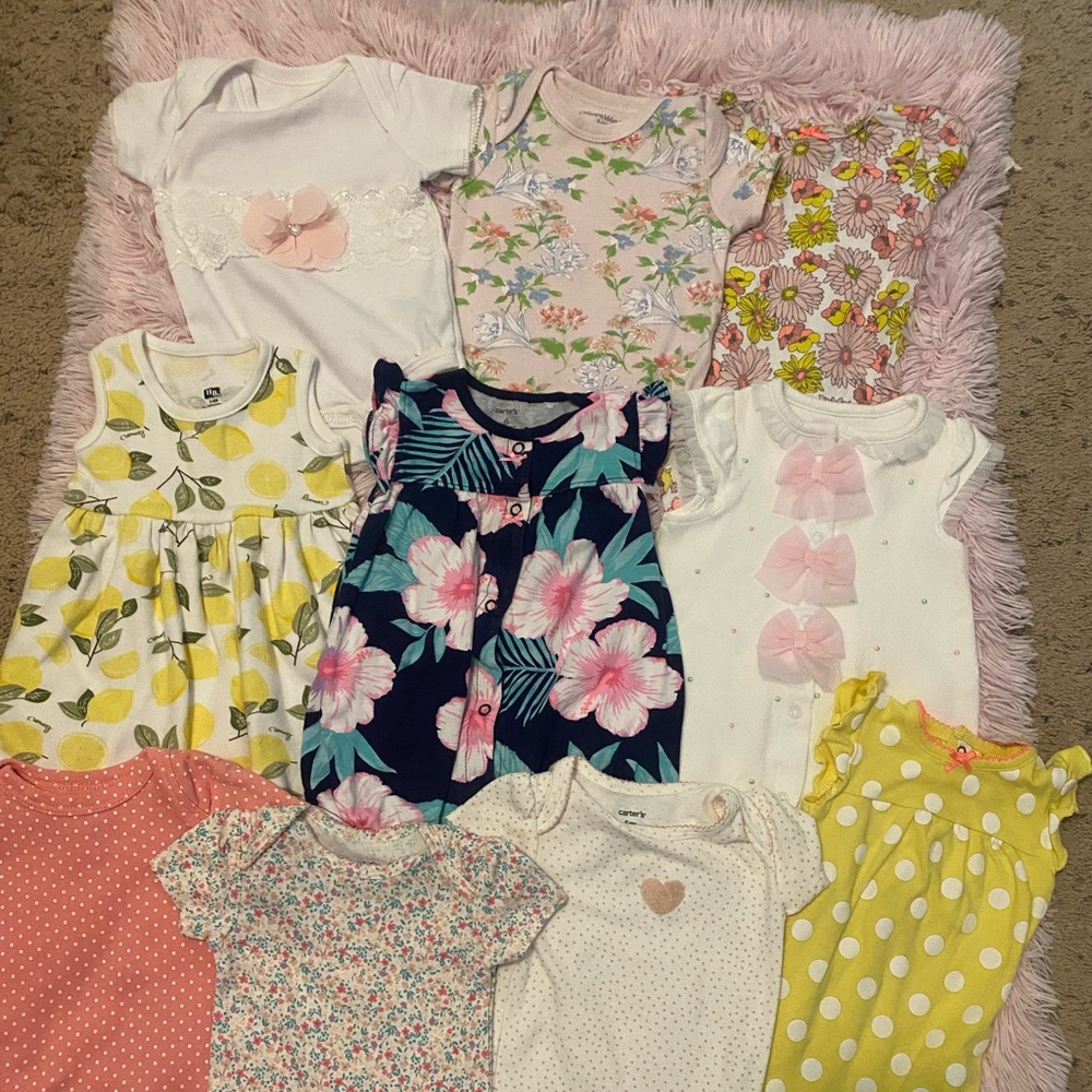 10 onesies/rompers!